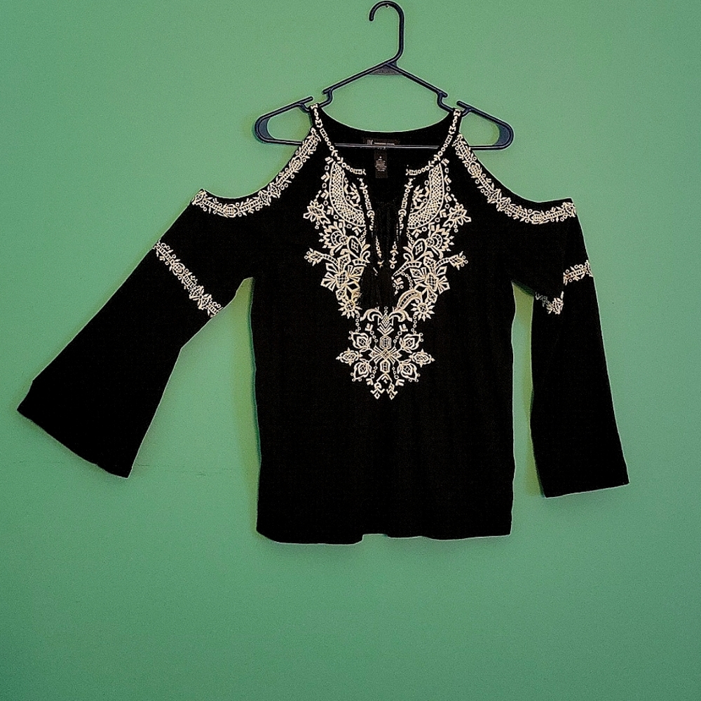 INC  International Concepts Black and white cold shoulder top